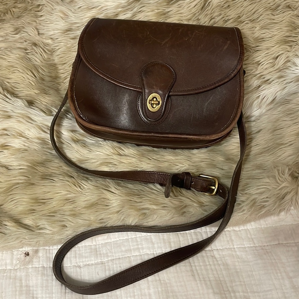 Rustic coach shoulder sling